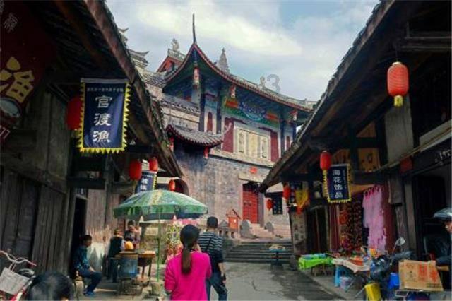 郭德纲助理王楠被开除后,知名导演坦言:德云社还有三人该被开除,你咋看?-专业问答网站